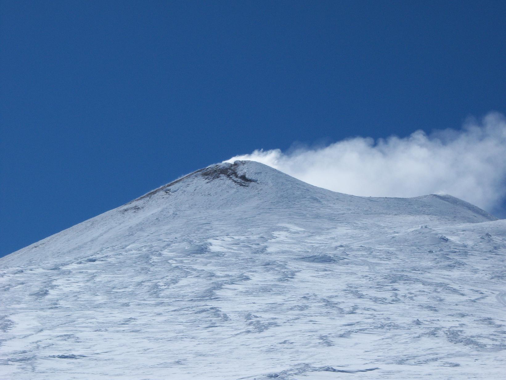Salita all''Etna con gli sci